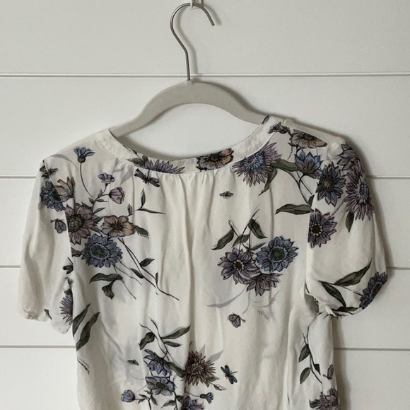 Old Navy Floral Blouse - Picture 4 of 8